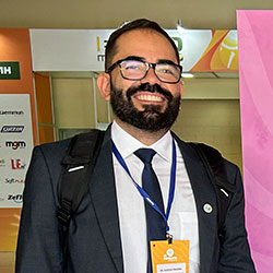DR. HUDSON AZEVEDO PINHEIRO