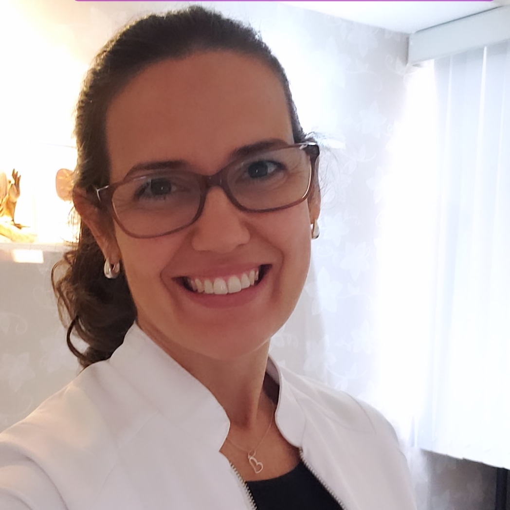 DRA. ADRIANA CAMPOS DA SILVA