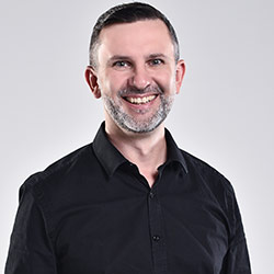 DR. L�ZARO JULIANO TEIXEIRA 