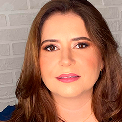 DRA. KARYNA FIQUEIREDO