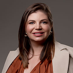 DRA. JOSIANE FERNANDES DIMER