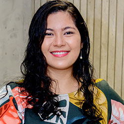 DRA. LIVIA SHIRAHIGE