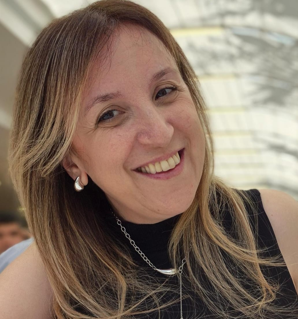 DRA. CRISTIANE THADEO